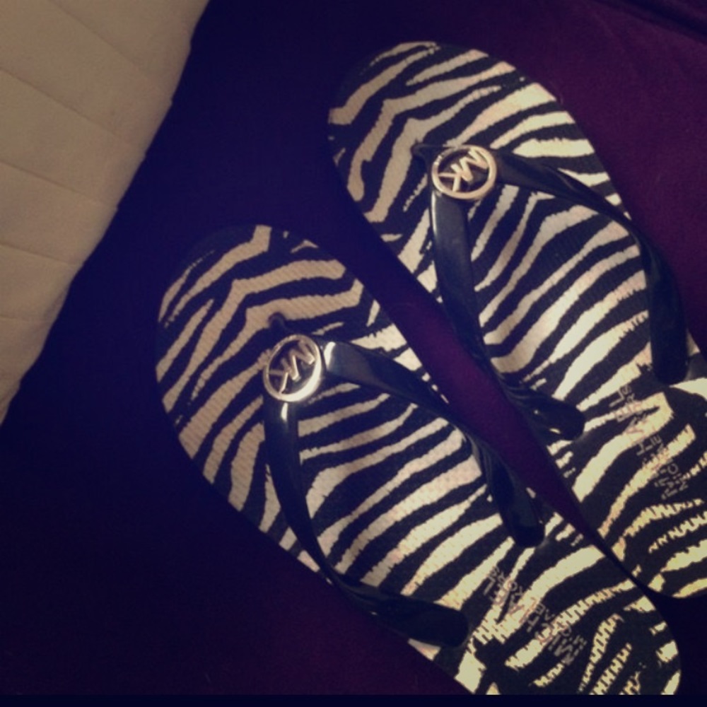 Michael Kors Flip Flops Size 7