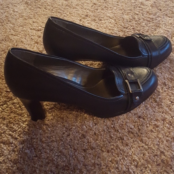 Dress Heels - Picture 2 of 2