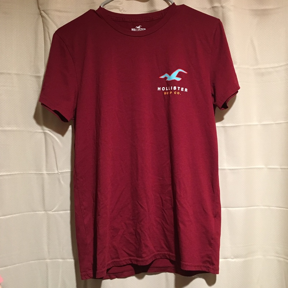 Hollister Graphic Tee