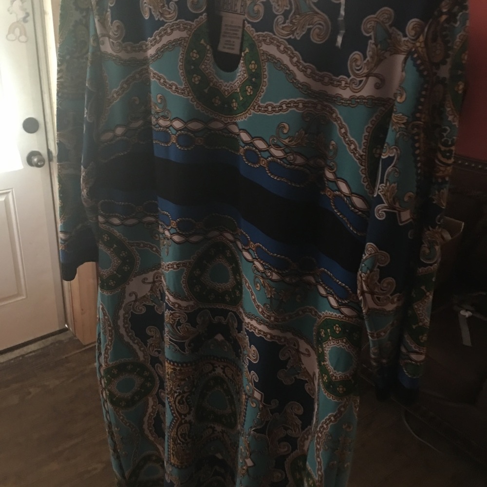 Dress - Picture 4 of 6