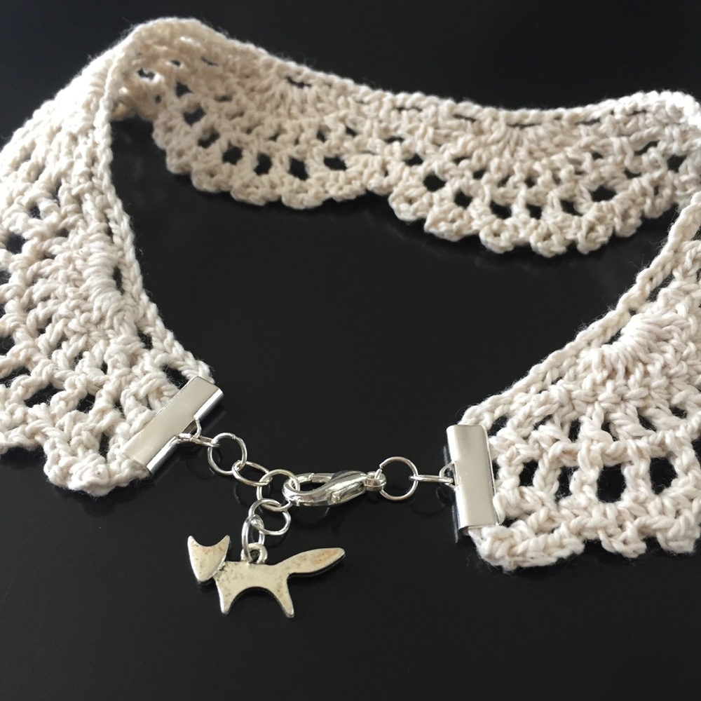 Dainty Cottage Crochet Choker Scalloped Lace Natural Cotton Fleck