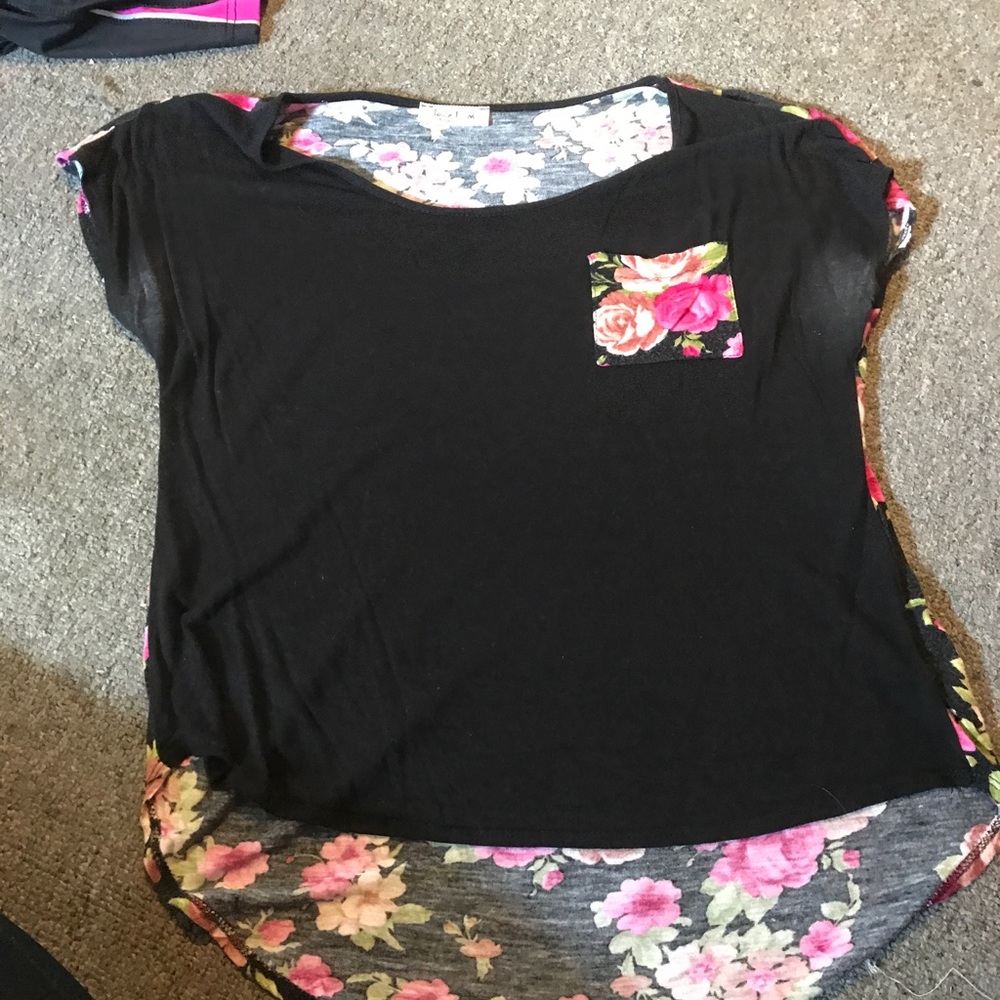 Cap sleeve front pocket shirt