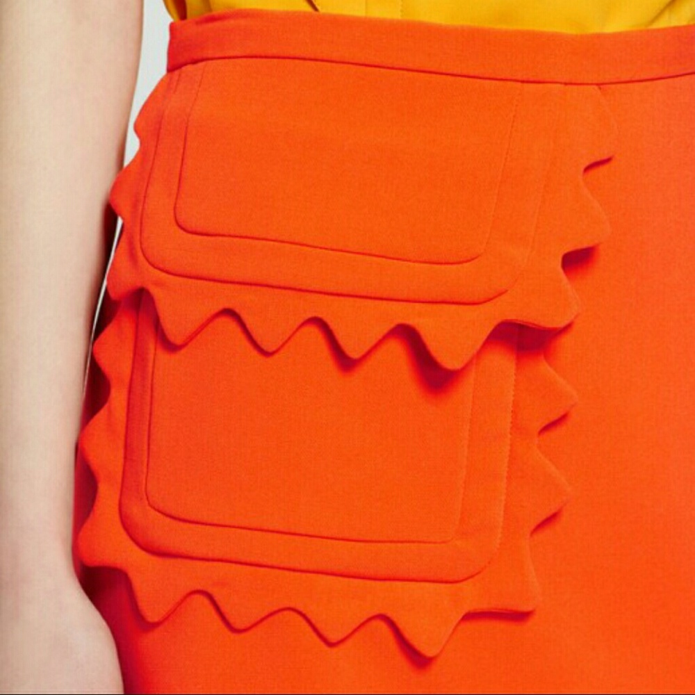 ✨HP✨Victoria Beckham Orange Scalloped Mini Skirt L - Picture 4 of 8