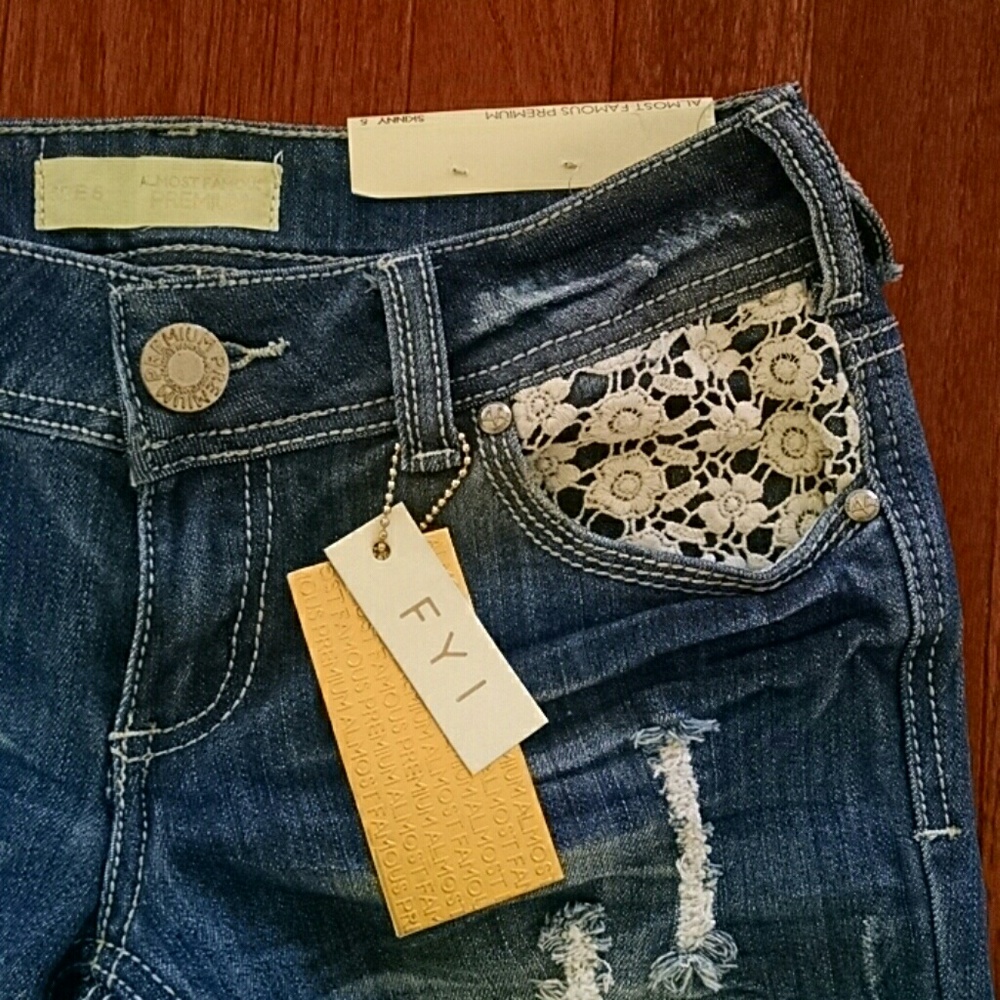 Almost famous premium size 5 skinny ripped jeans