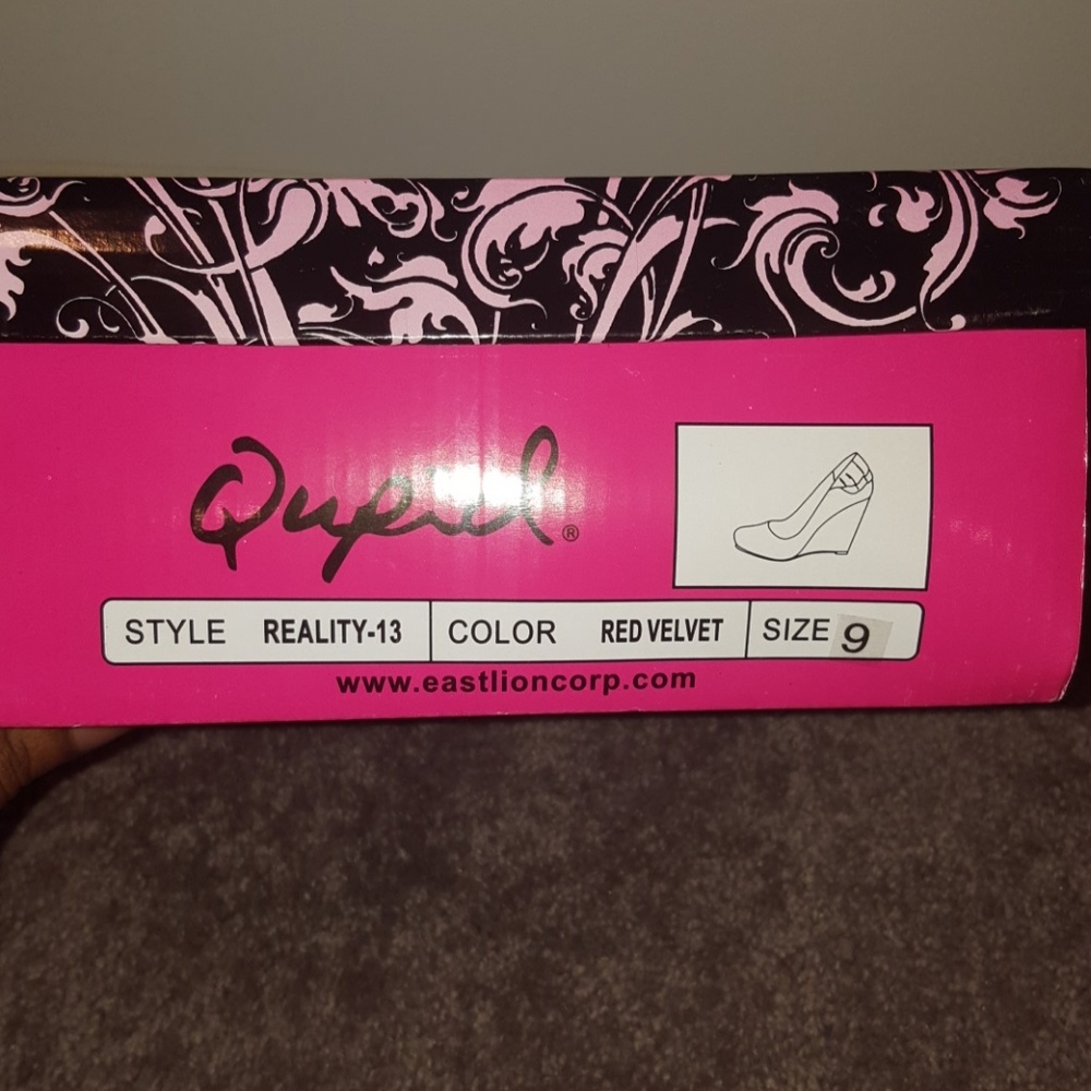 Red Ruffle Back Heels - Picture 8 of 8