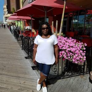 Meet your Posher, Felicia