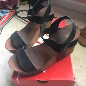 Cork wedges