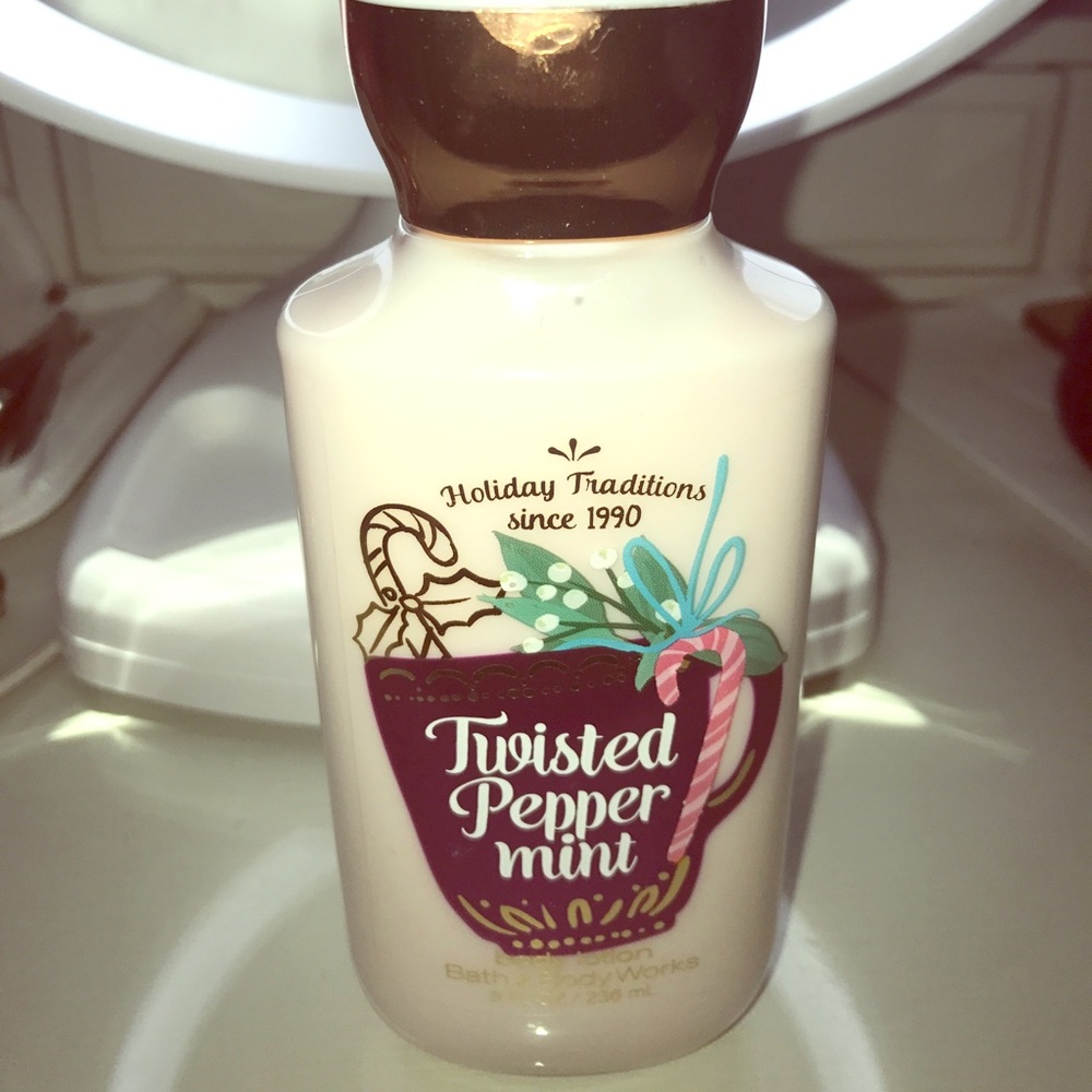 Bath & Body Works twisted peppermint lotion