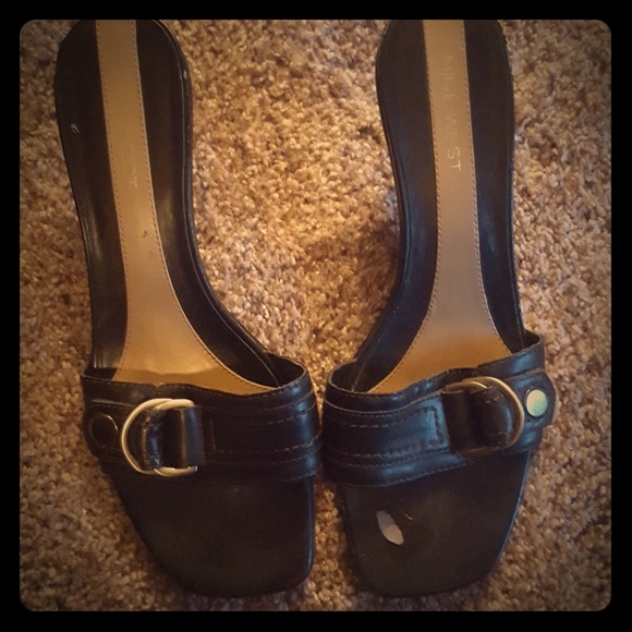 Heels - Picture 1 of 2