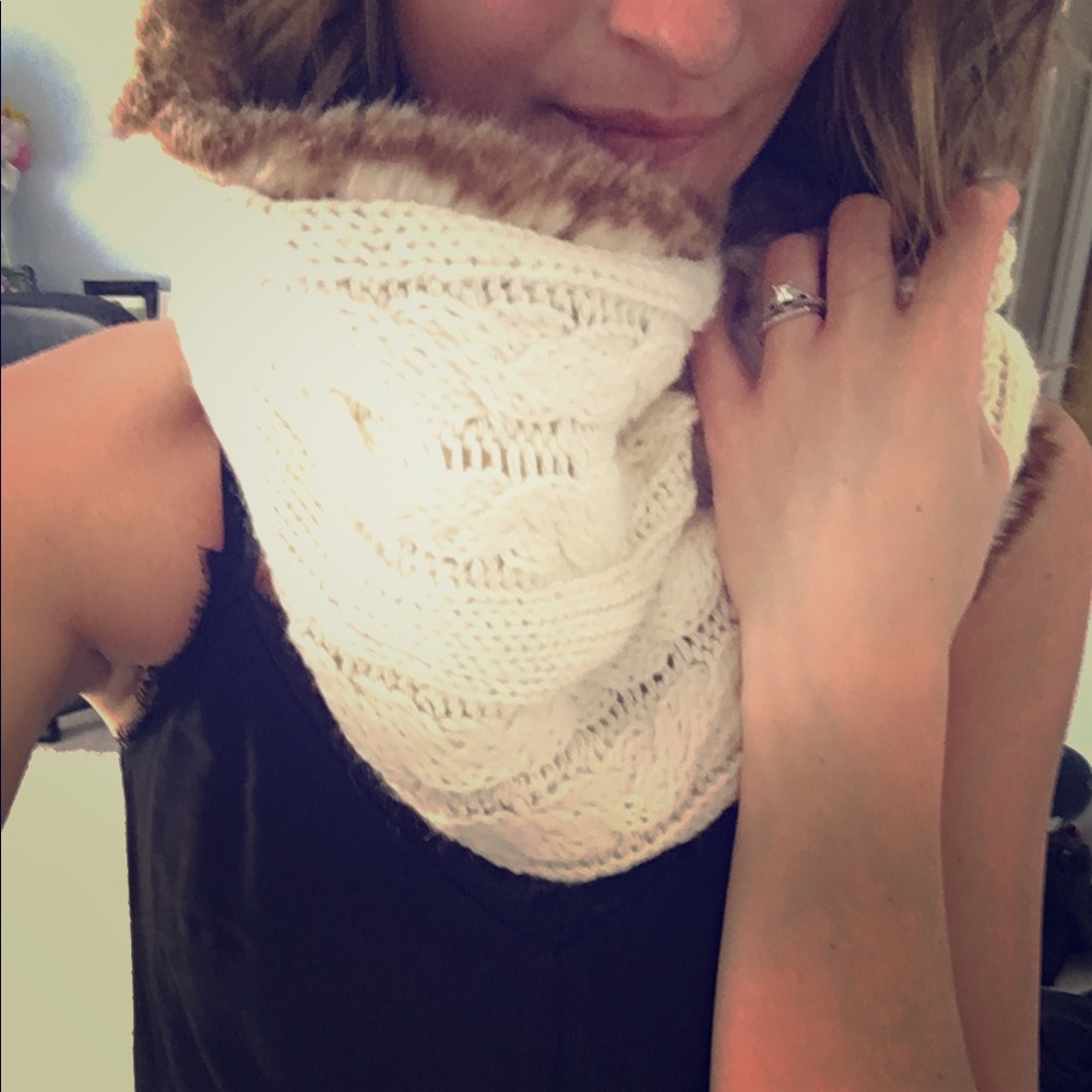 Reversible infinity scarf!