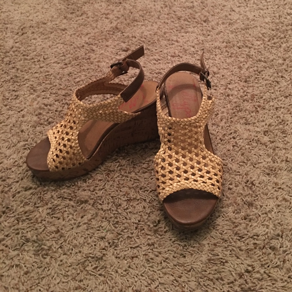 Tan wedges