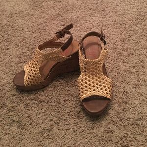 Tan wedges