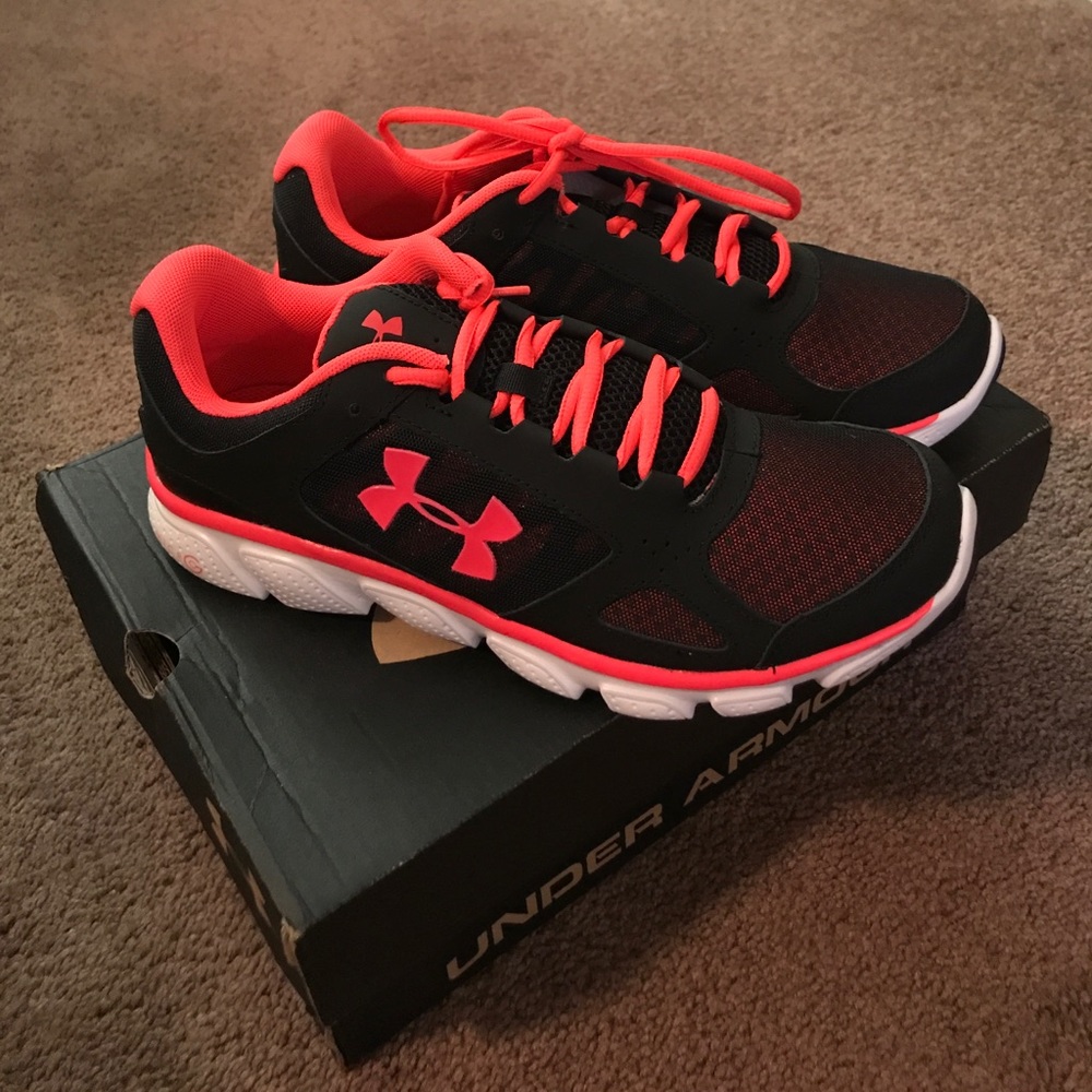 BRAND NEW Women's Under Armour Shoes