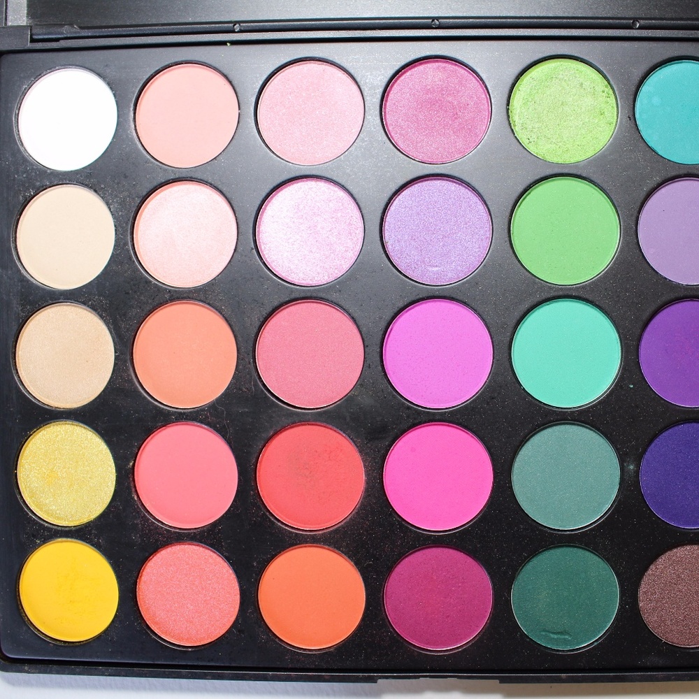 MORPHE BRUSHES 35B EYESHADOW PALETTE