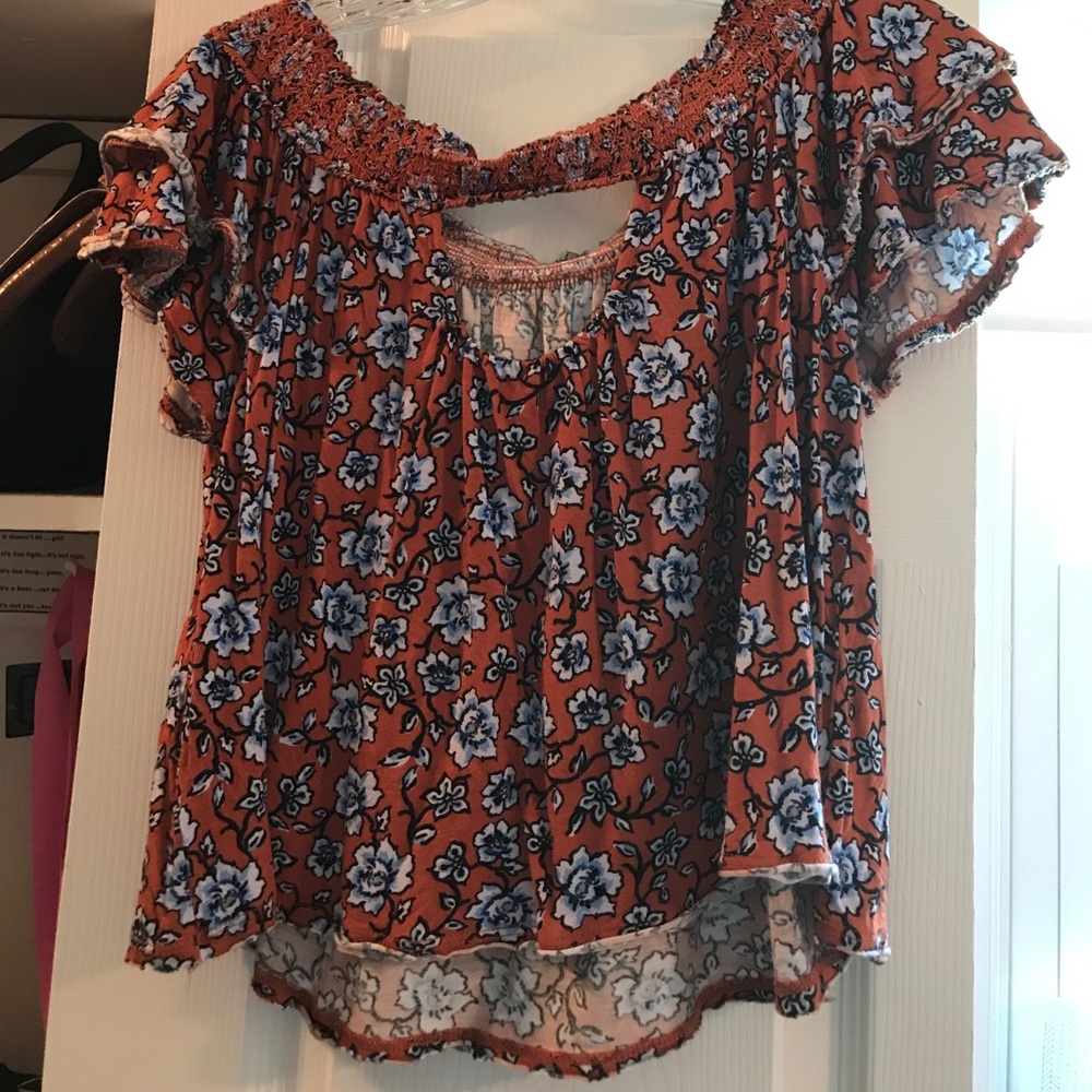 American Rag flowy top - Picture 2 of 3