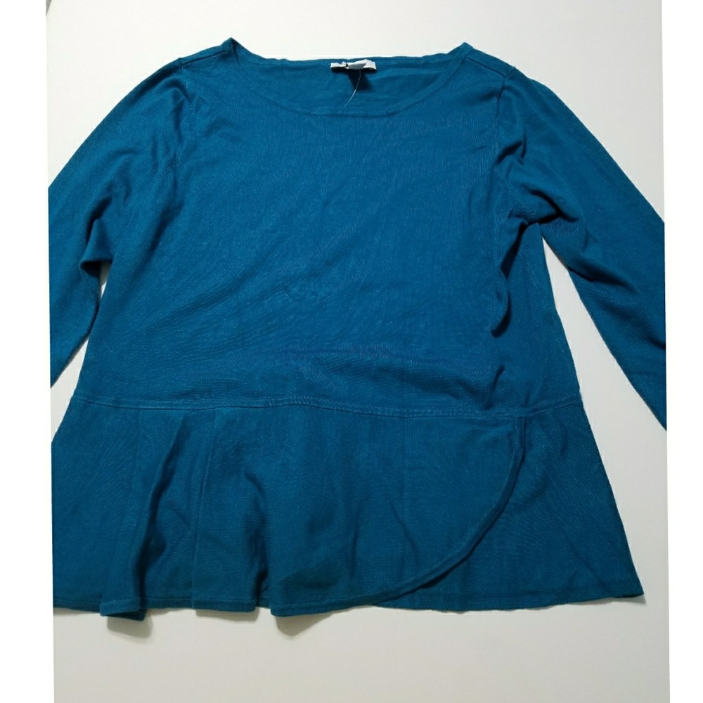 White House | Black Market Top