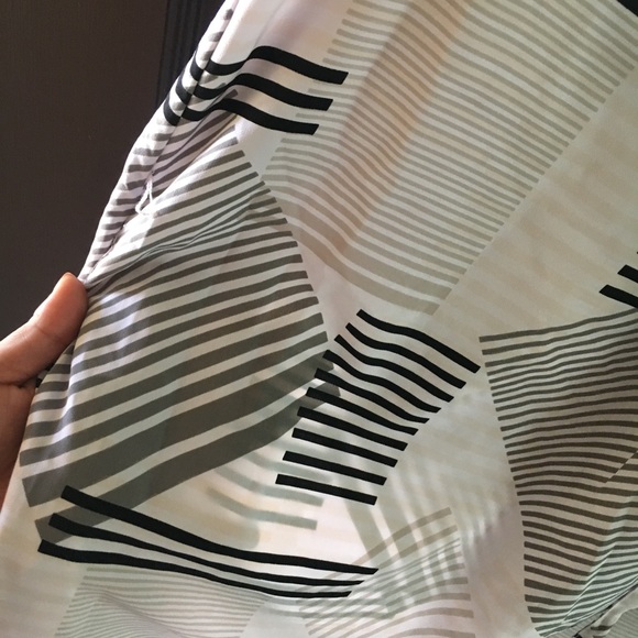 Patterned Shirt Dress w/ Pockets - Picture 2 of 3