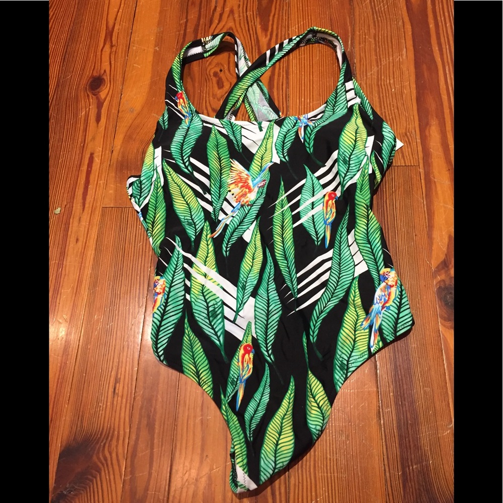 NWT One Piece Cupshe Swimsuit - M