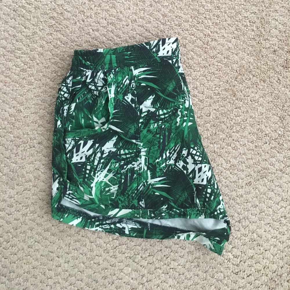 Athleta Printed Athleisure Short