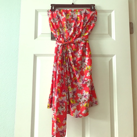 Express Dresses & Skirts - Floral dress