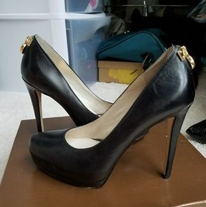 Michael kors black leather classic heels