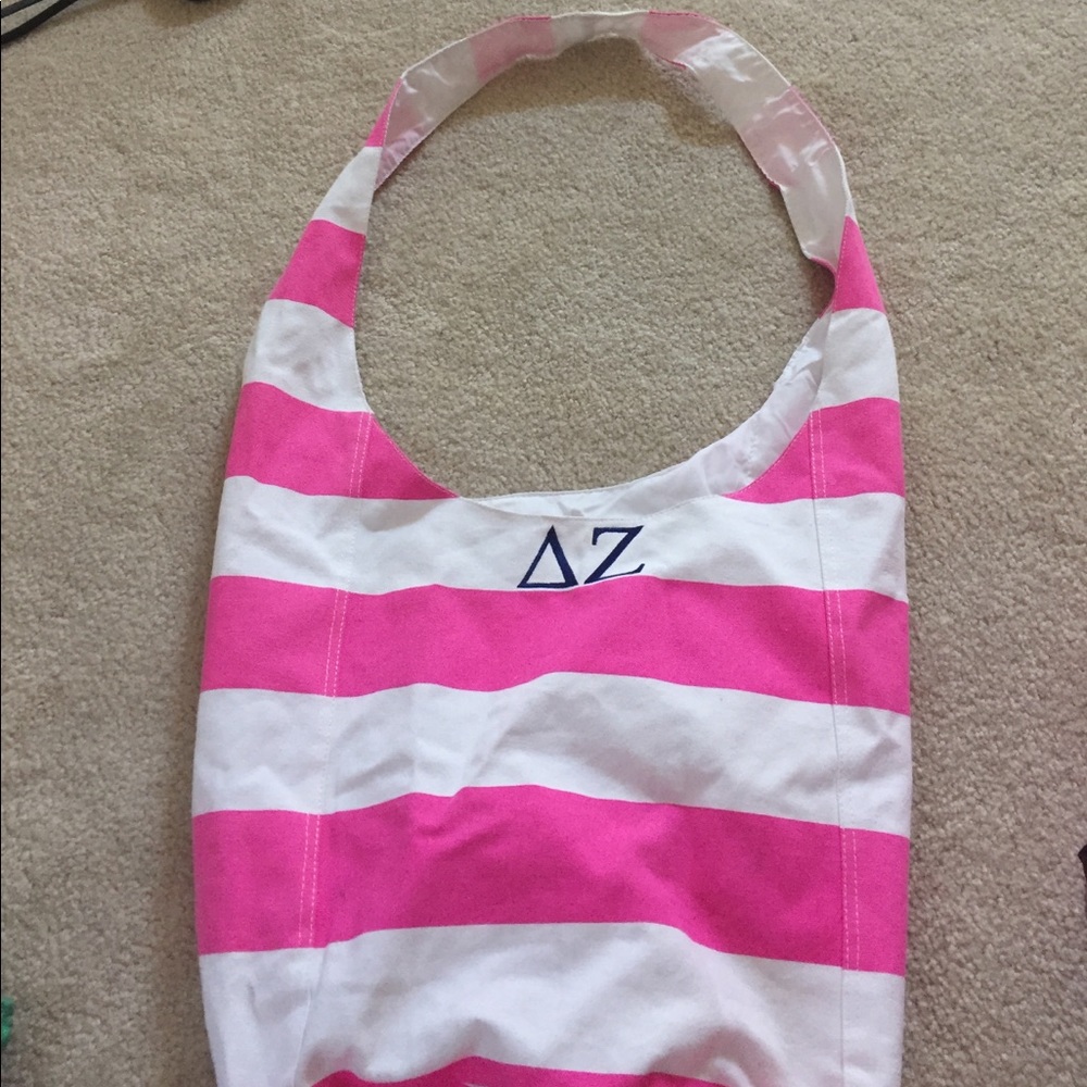 Delta Zeta bag