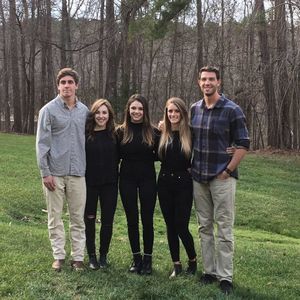 Meet your Posher, Leslie