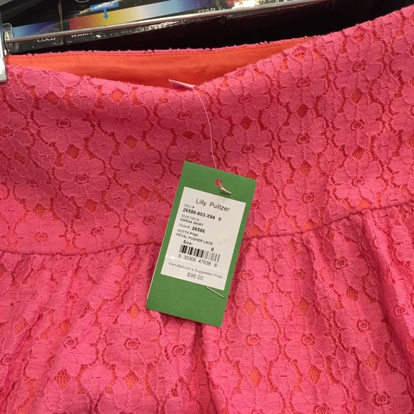 NWTs Lilly Pulitzer Hotty Petal Pusher Earna Mini - Picture 3 of 3