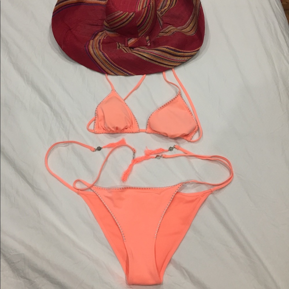 🔥 👙
