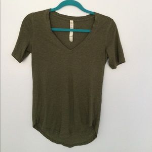 Olive Lululemon Tshirt!