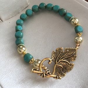 💚Elegant Romantic Leaf Bracelet NWOT💚