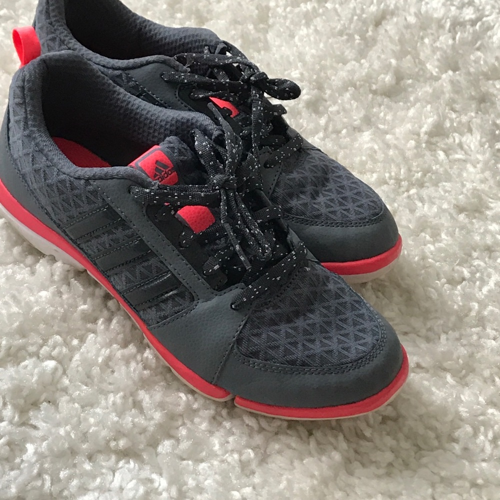 Adidas tenis shoes