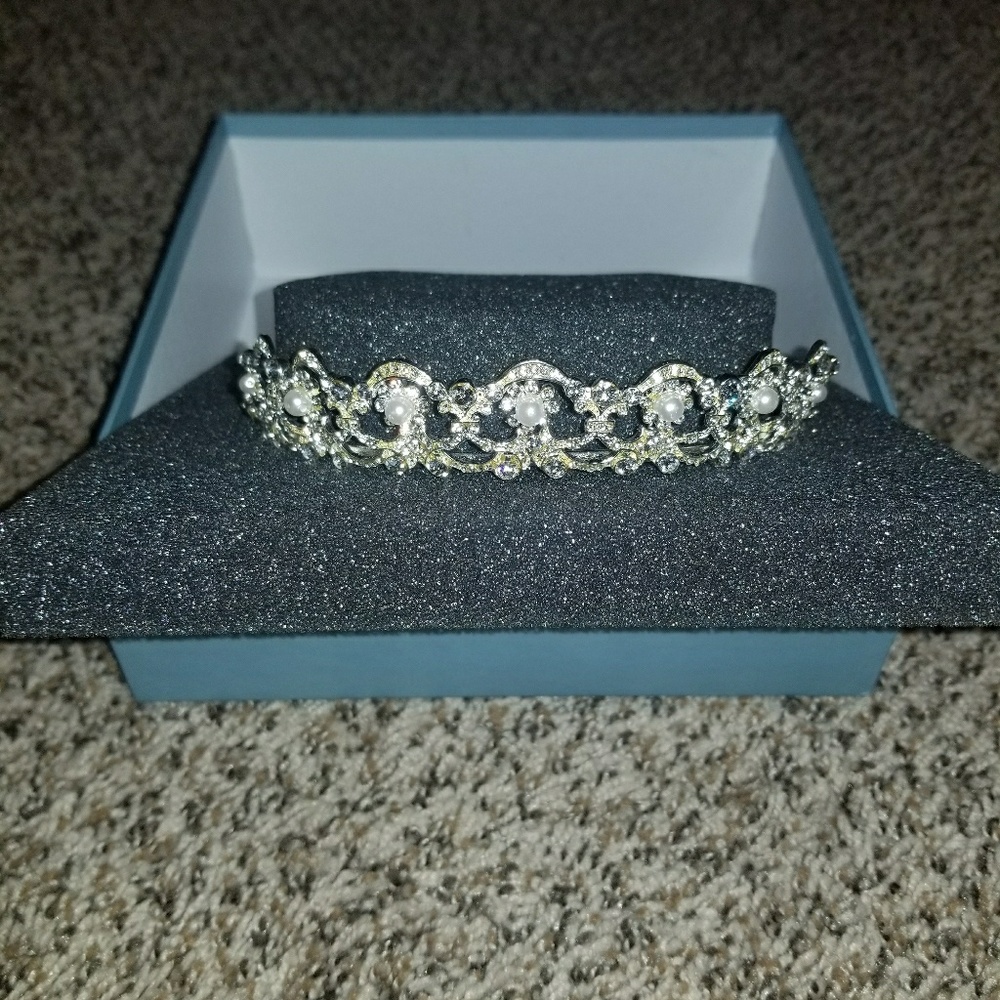 Alfred Angelo tiara and hair comb