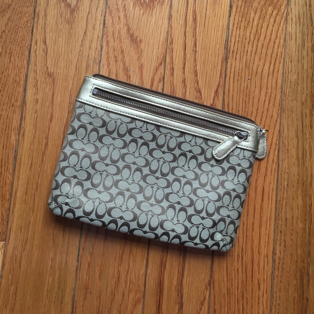 Brand NEW Coach Clutch