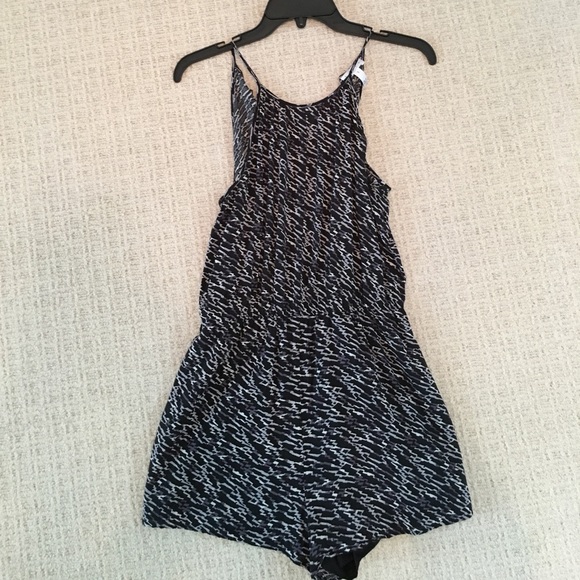 romper - Picture 2 of 4