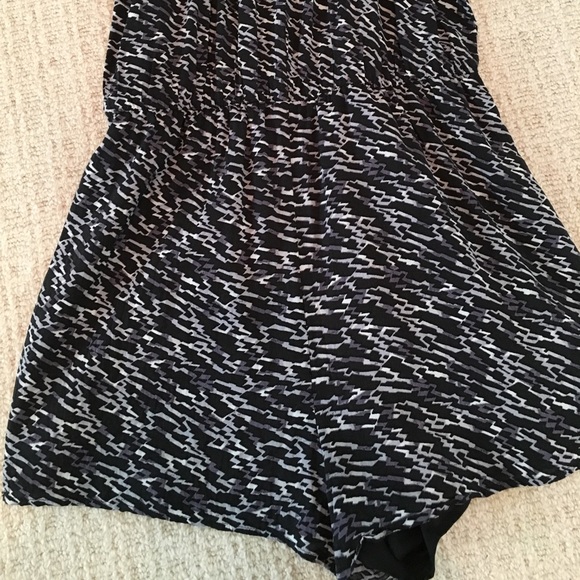 romper - Picture 3 of 4