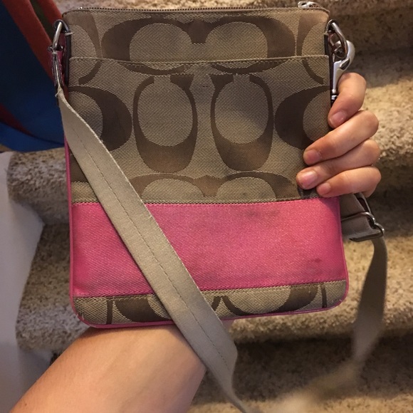 Pink coach cross body - Picture 2 of 2