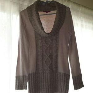 Derek ♡hearts  somewhat form-fitting tan sweater