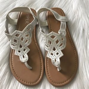 Adorable Girls Sandal! piper