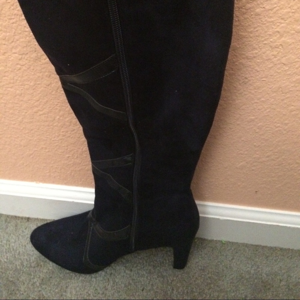 Navy blue high top boots