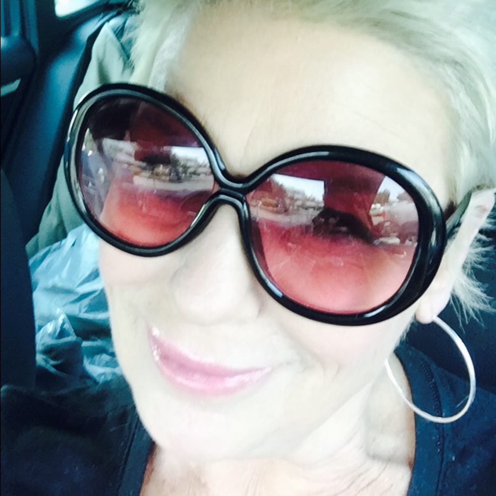 Meet your Posher, Sheryl