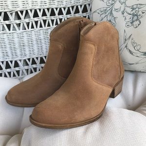 SOLD *Lucky Brand Belia Ankle Bootie-in 8.5