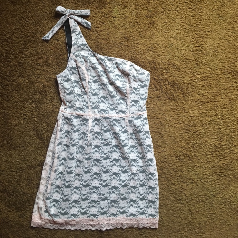 Medium G by guess lace dress