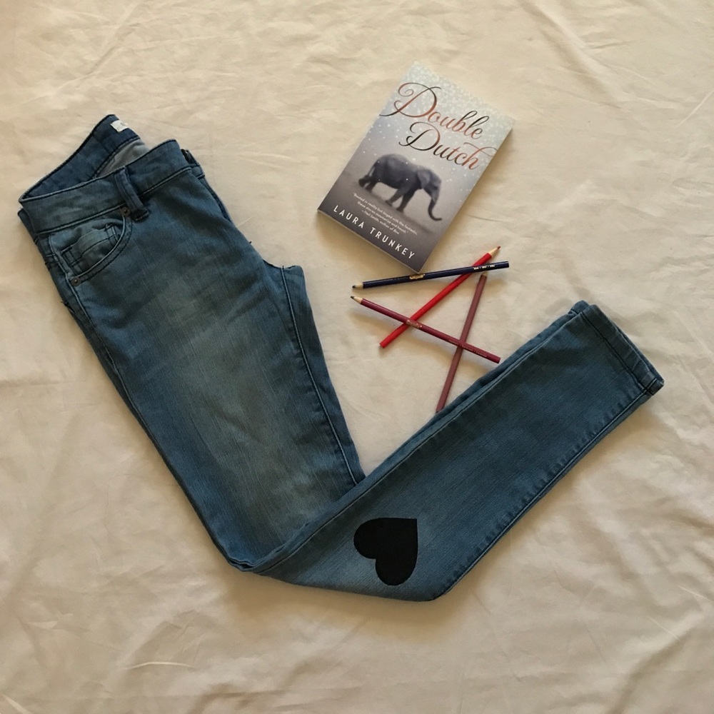 BCBG SUPER SKINNY JEANS