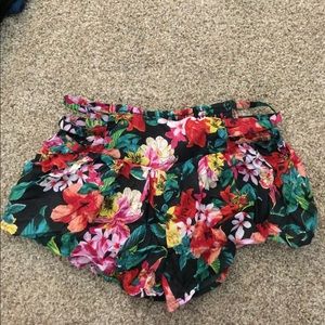 Floral flowy shorts