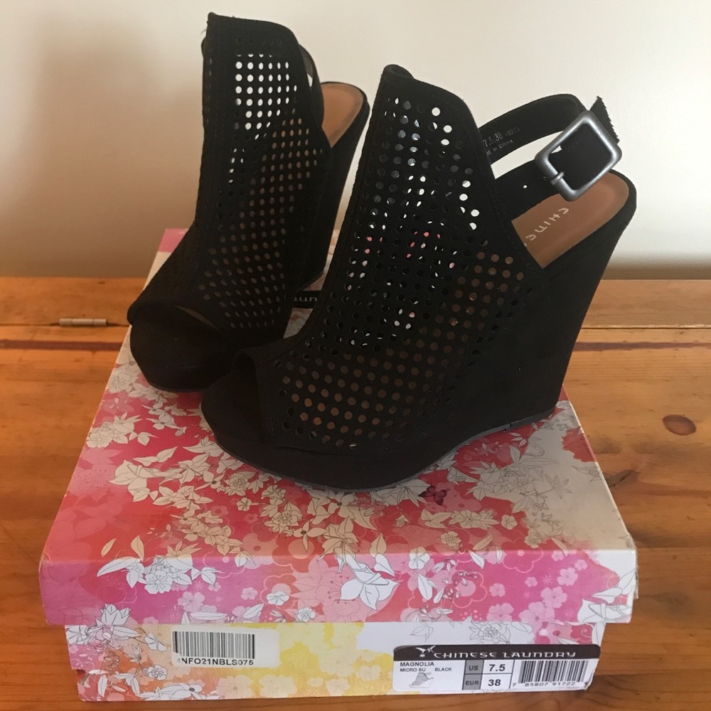 Peep Toe Wedge