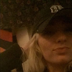 Meet your Posher, Lucy