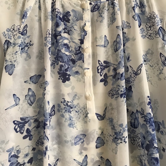 Lauren Conrad Blouse - butterfly/floral detail - Picture 2 of 3