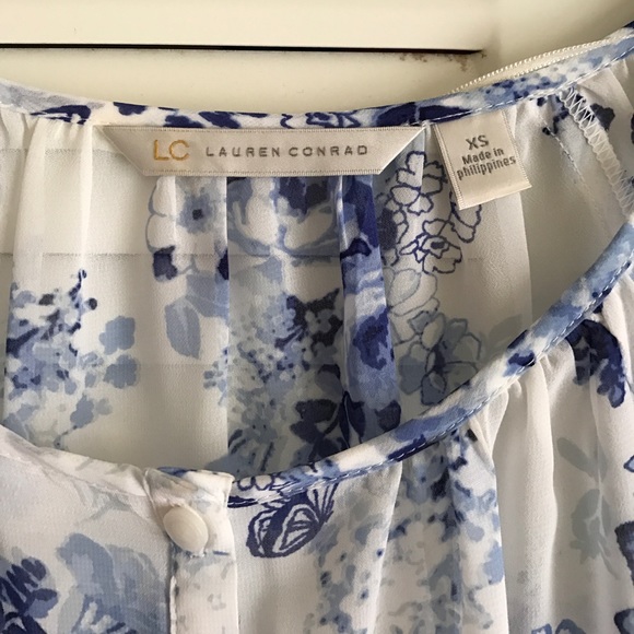 Lauren Conrad Blouse - butterfly/floral detail - Picture 3 of 3