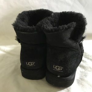 Black Uggs